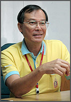 Associate Professor Songsak Petmitr